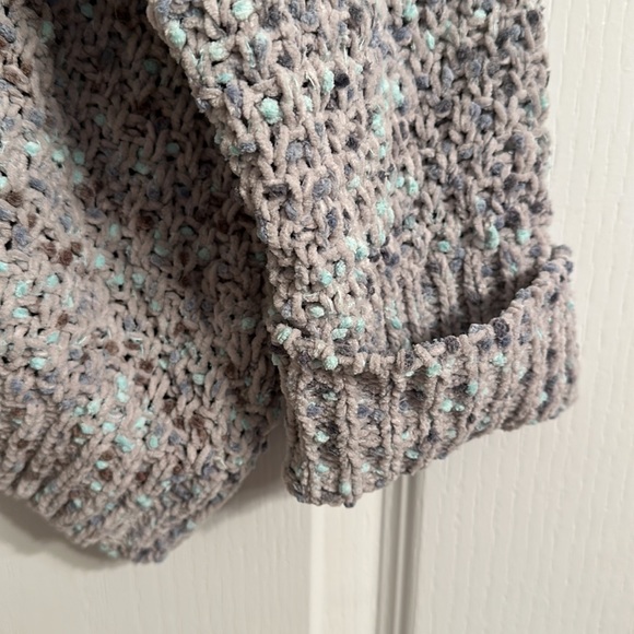 White Birch Sweater with Cuffed Sleeves-NWOT - Picture 3 of 7